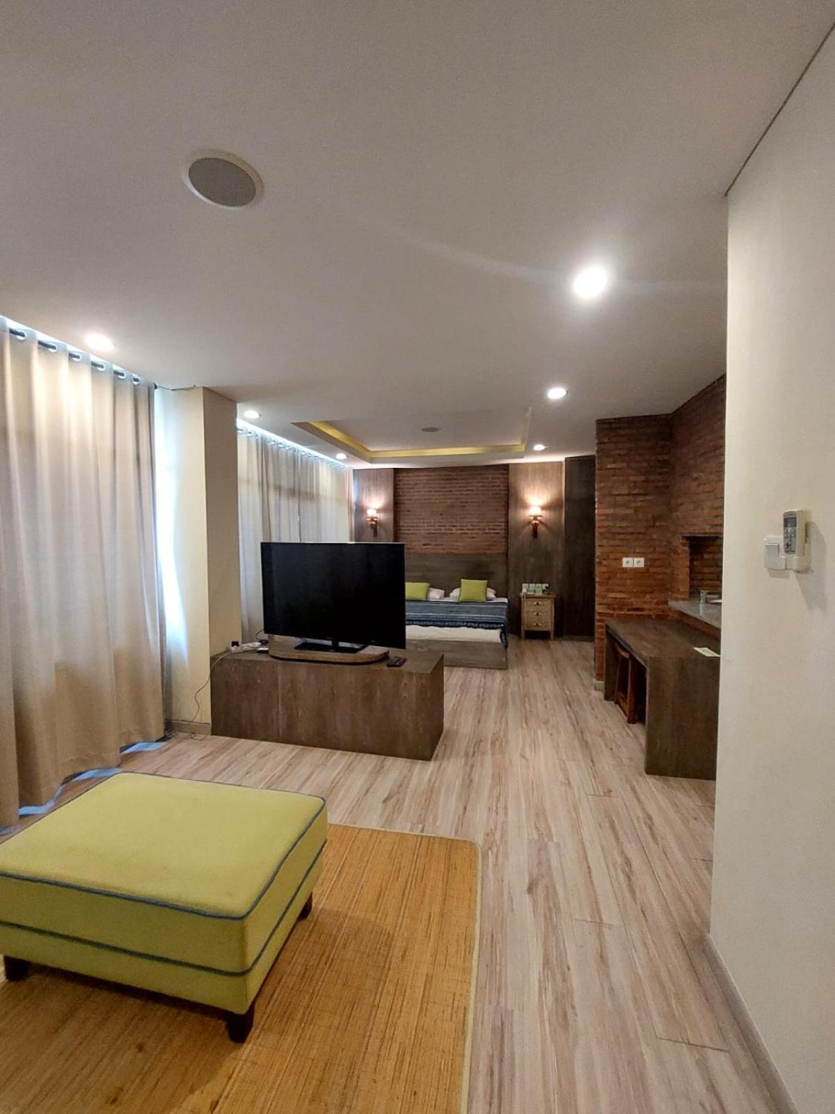 Apartemen Senayan จาการ์ตา ภายนอก รูปภาพ